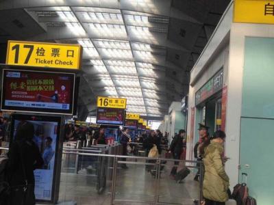 形象全布局：JN体育高铁站广告秀实力