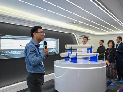 江苏省建材行业协会理事长一行莅临JN体育集团参观考察